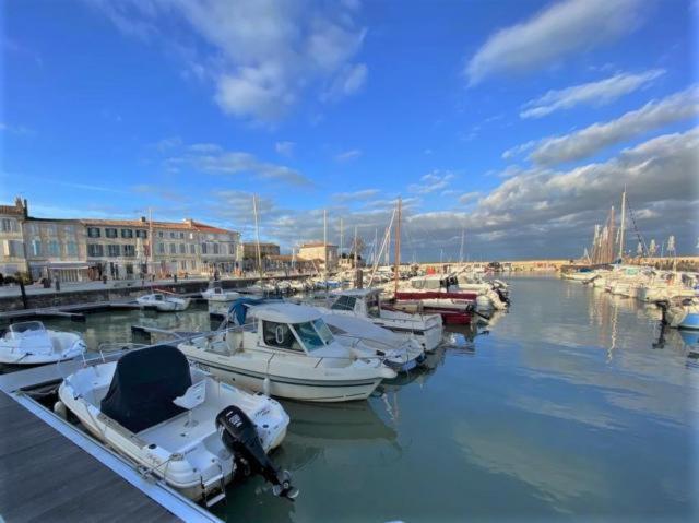 Une Pause A La Flotte En Re Bagian luar foto